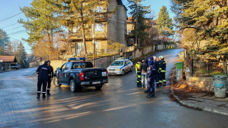 Все още без следа от собственика на взривилата се къща в Банкя