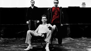 Три ексклузивни видео клипа на Depeche Mode