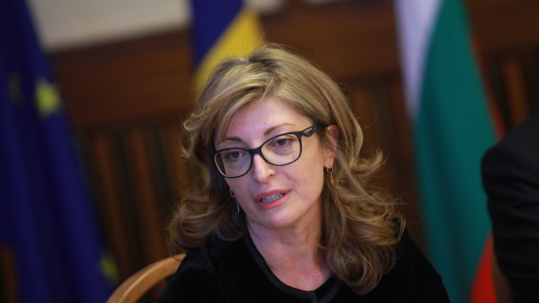 Радев и Борисов поканили Путин в България