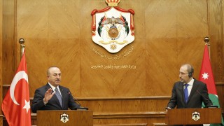 Министърът на външните работи на Турция Мевлют Чавушоглу предупреди че