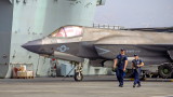 Китай предупреди британския самолетоносач: В бойна готовност сме