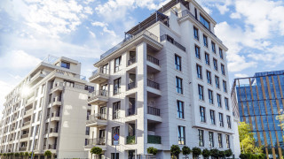 До края на първата година на България в еврозоната жилищният