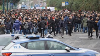 Политическото насилие в Италия се разраства няколко седмици преди парламентарните избори пише