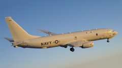 Великобритания вдигна самолети заради руски шпионски кораб - той насочи лазери срещу тях