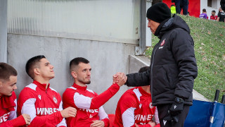 Централният защитник Адриан Лапеня беше представен от ЦСКА официално в