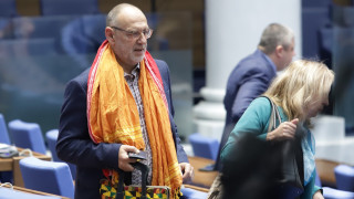 И аз миролюбив човек като цяло вече си мечтая за