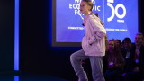 Грета Тунберг зове международните водачи в Давос да се вслушат в младите деятели 