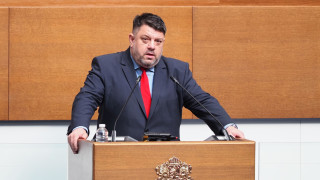 Зафиров: Няма водна криза в национален мащаб