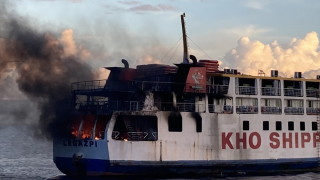 Всички 120 души на борда на ферибот който се запали
