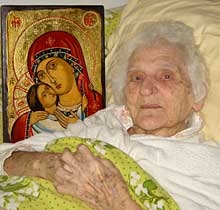 Почина Донка Паприкова