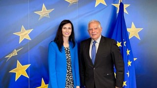 Заместник министър председателят и министър на външните работи Мария Габриел проведе