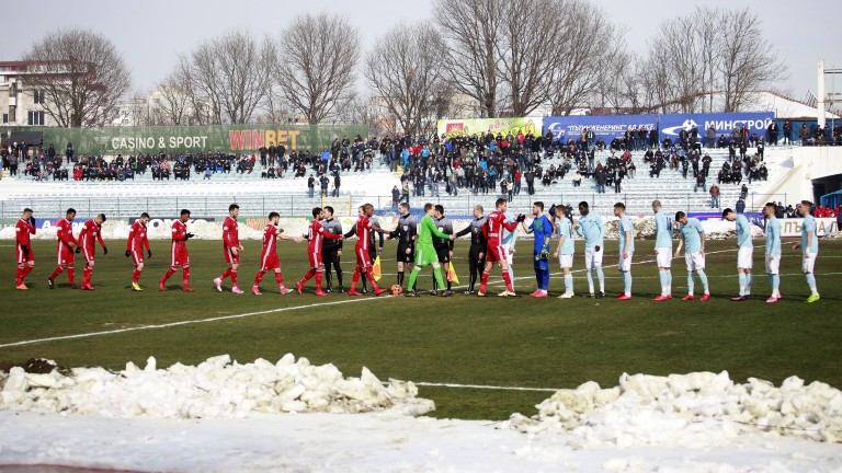 Дунав 0 : 1 ЦСКА 65′ Размествания във формацията на