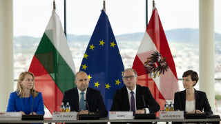 Радев хвали във Виена устойчивостта на българския бизнес към кризи