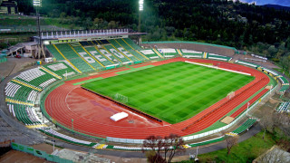 Фирмата която поддържа тревното покритие на стадиона в Стара Загора