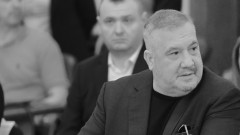 Бивш служител на Слави Бинев: Обичаше "Кръстника" и кокаина