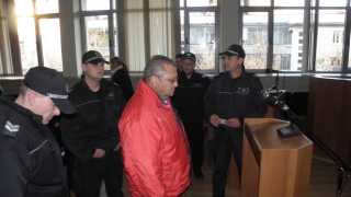 Мекльов остава в ареста, съдът се чуди защо е оцелял от ракията убиец