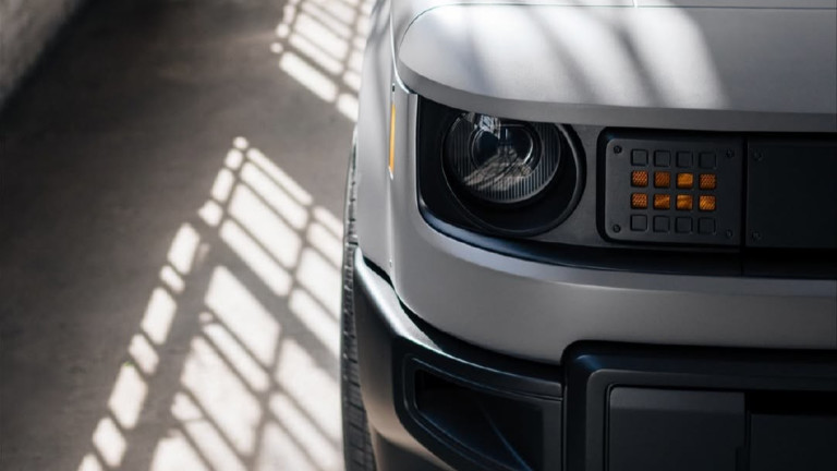 Ето как изглежда достъпният електромобил, подкрепен от Джеф Безос