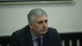Зад държавните бензиностанции прозирал частен интерес