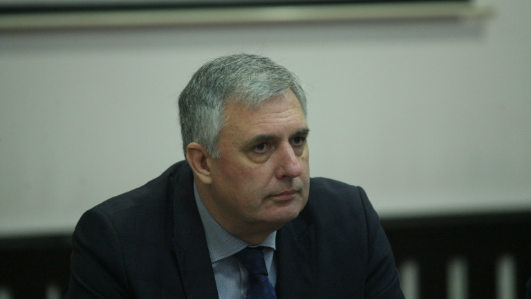 Пеевски опитвал да се рециклира в политиката, но без успех