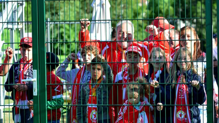 Обяснете на тези деца с "червени" сърца за автентичността...