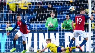 Норвегия измъкна точка от домакинството си на Швеция в квалификация