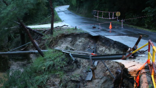 Няколко части от Западна Гърция бяха засегнати от торнада свлачища