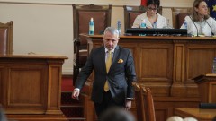 Депутати питат Янаки Стоилов: Кой избра Трифонов за шеф на СГС?