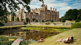 Когато ти предложат да използват дома ти за декори на