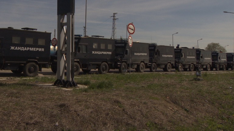 Полиция и жандармерия охраняват насаждения в Кюстендилско
