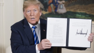 Тръмп върна санкциите срещу Иран, но с отсрочка