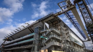 Централният корт на тенис комплекса Ролан Гарос е вече с