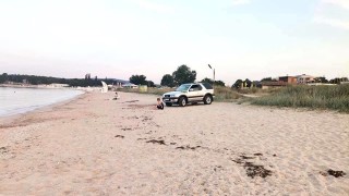 Министерството на туризма глобява това на спорта за незаконен паркинг върху плаж