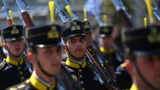 Гърция кани Путин Макрон и принц Чарлз на военен парад