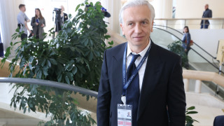 Шефът на ГазпромНефт: Русия вади петрол все по-трудно и по-скъпо
