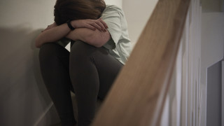 Настаниха в психиатрия мъж който повече от година биел и