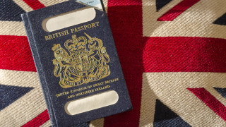 Великобритания премахна Европейския съюз от британските паспорти пише Гардиън TRULY