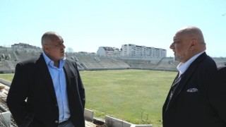 Премиерът Бойко Борисов направи инспекция на реконструкцията на стадион Христо