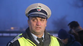 Шофьорите да следят нивото на течността за чистачките и да