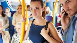 Какво трябва да знаеш за свалката в автобуса?