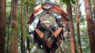 До съвсем скоро можеше да отседнем в тази футуристична фигура