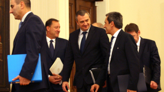 Ще има пари за бежанците през 2014-та, уверява МВР шефът