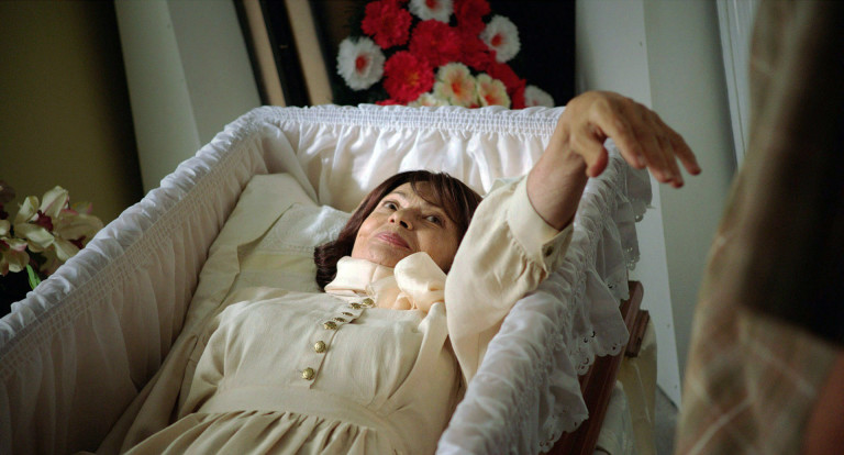 Мариана Крумова в кадър от филма "Пакет Вечност"