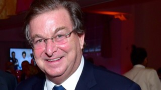 С хепиенд поне засега приключва кризата с Metro Bank