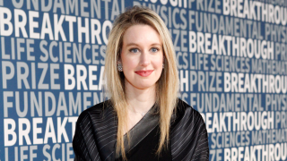 От май насам бившият главен изпълнителен директор на Theranos Елизабет