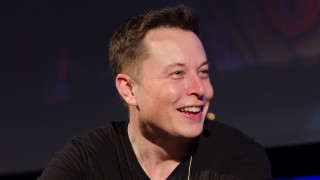 Анализатор: Акциите на Tesla са "развързани от действителността" и ще се сринат