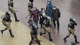 Нова тактика на протестите в Беларус, отново над 300 задържани