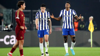 Манчестър Юнайтед обмисля да привлече 20 годишния централен нападател на Порто Саму