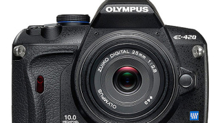 Olympus пуска двa ултратънки DSLR фотоапарати (видео)