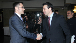 Външният министър на Македония "забрави" езика си в София