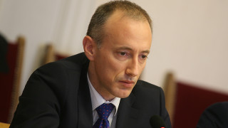 Комуникационен проблем така министърът на образованието Красимир Вълчев обясни